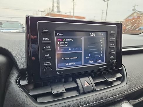 Used 2022 Toyota RAV4 LE image 26