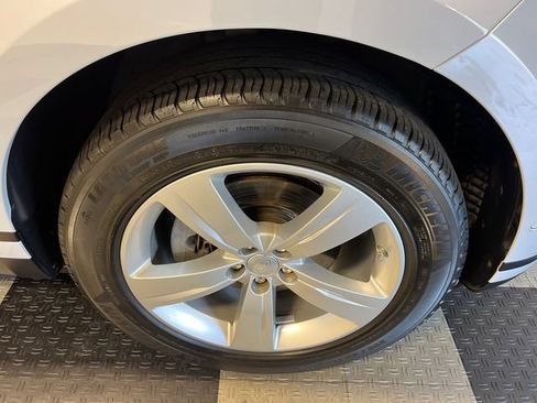 Used 2019 Land Rover Range Rover Velar S AWD/4WD image 10