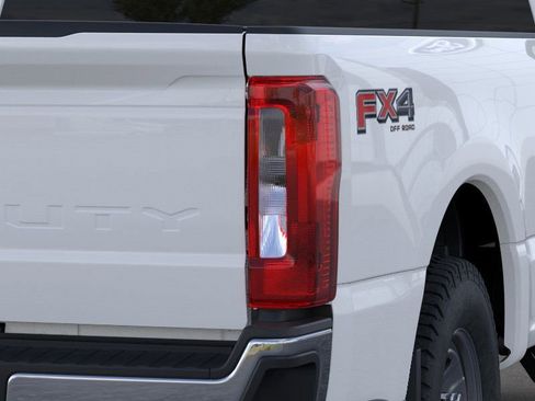 New 2026 Ford F350 XL w/ FX4 Off-Road Package image 21
