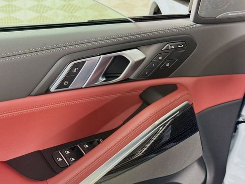 New 2026 BMW X6 xDrive40i w/ Climate Comfort Package image 18