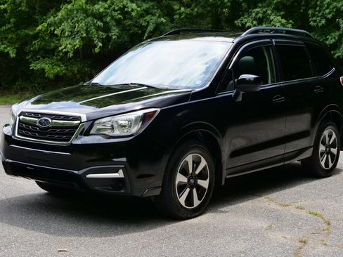 Used 2018 Subaru Forester 2.5i Premium w/ Protection Package #1 AWD/4WD image 6