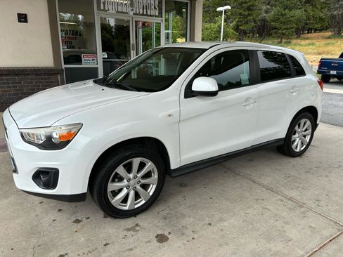 Used 2015 Mitsubishi Outlander Sport ES FWD image 4