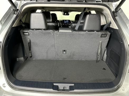 Used 2022 Toyota Highlander XLE image 72