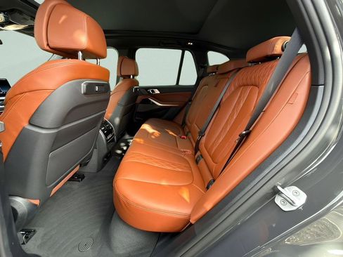 New 2026 BMW X5 xDrive50e w/ M Sport Package AWD/4WD image 21