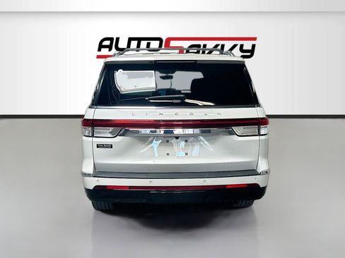 Used 2024 Lincoln Navigator L Reserve AWD/4WD image 6
