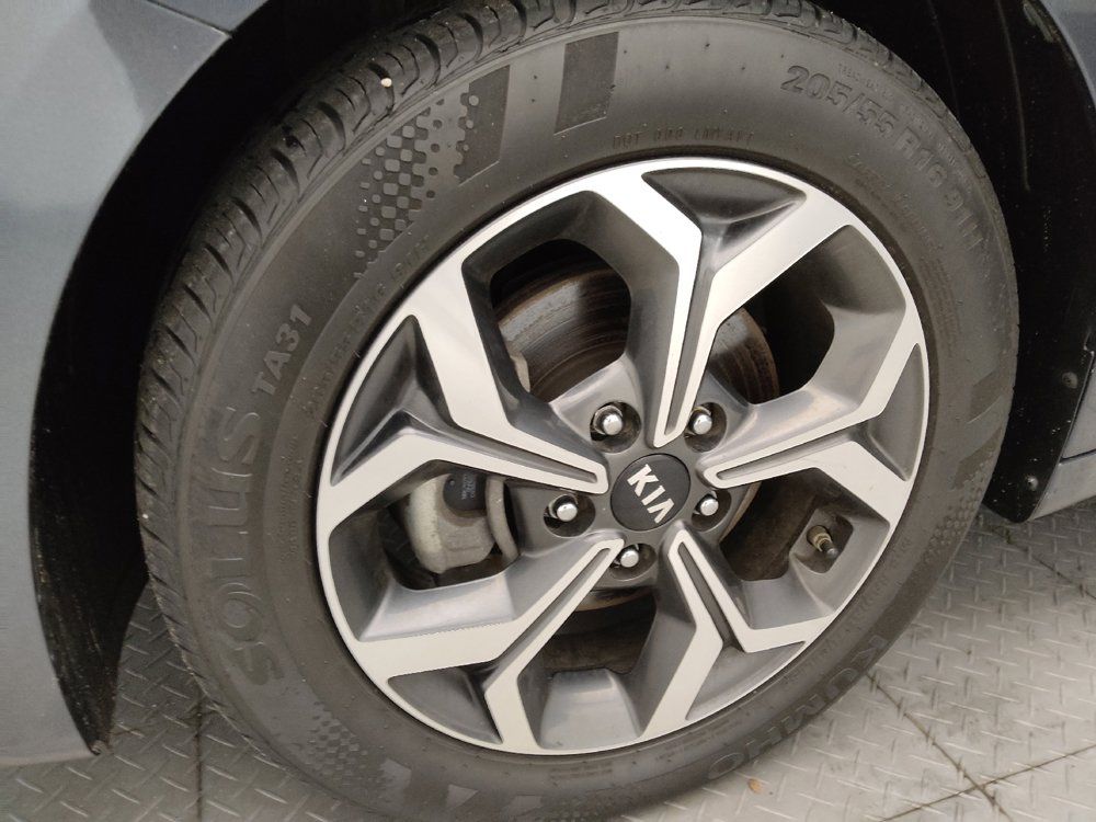 Used 2019 Kia Forte LXS FWD image 31