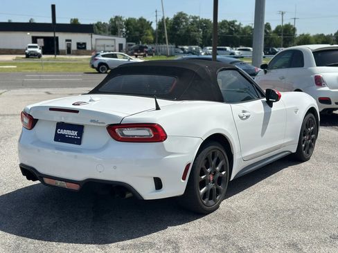 Used 2020 FIAT 124 Spider Abarth w/ Convenience Group RWD image 10
