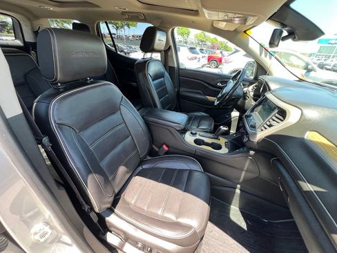 Used 2017 GMC Acadia Denali w/ Technology Package AWD/4WD image 35