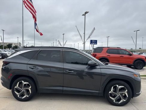 Used 2022 Hyundai Tucson SEL w/ Convenience + Premium Package FWD image 2