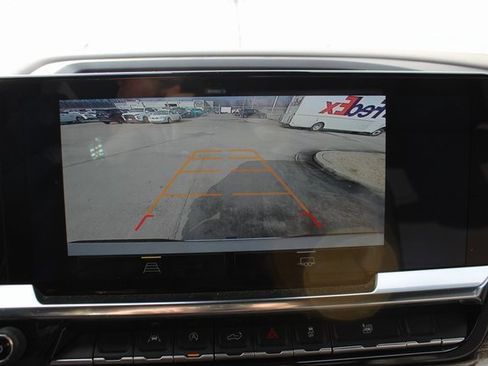 Used 2022 Chevrolet Silverado 1500 LT image 20