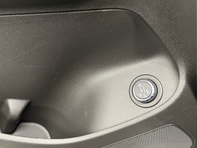 Used 2025 Buick Envista Sport Touring w/ Convenience I Package FWD image 15