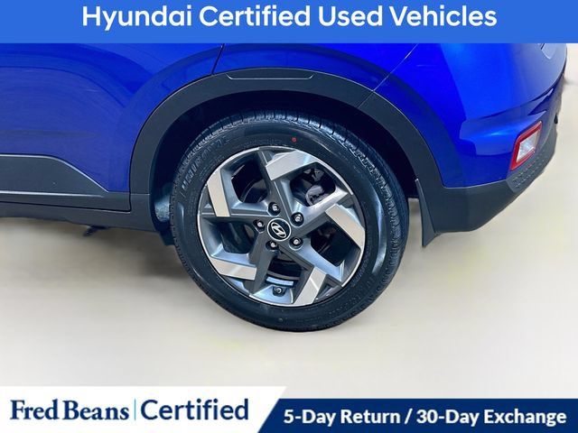 Certified 2023 Hyundai Venue Limited w/ Cargo Package FWD image 9