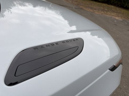 Used 2025 Land Rover Range Rover Velar Dynamic SE image 29