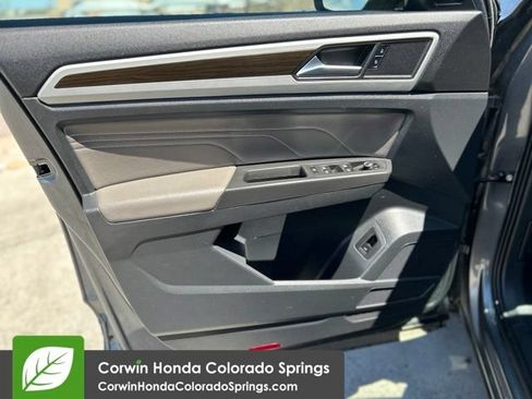 Used 2022 Volkswagen Atlas SE AWD/4WD image 13