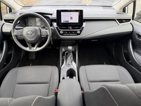 Certified 2025 Toyota Corolla LE image 32