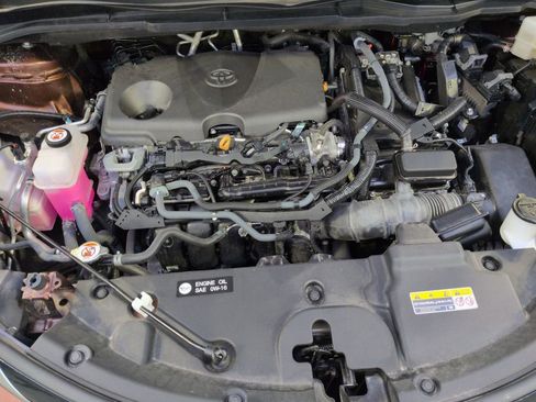 Used 2024 Toyota Sienna Limited image 22