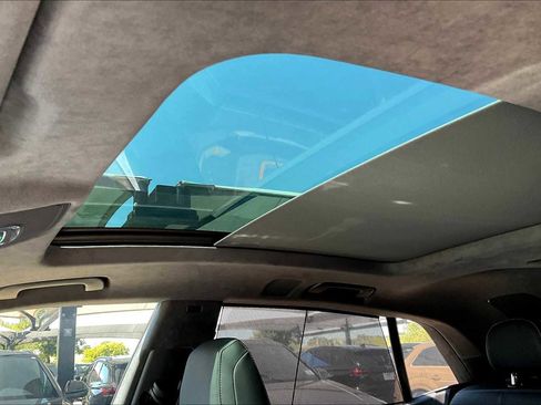 New 2025 Audi RS Q8 performance image 16