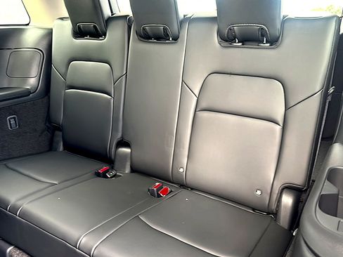 New 2026 Nissan Pathfinder SL FWD image 17