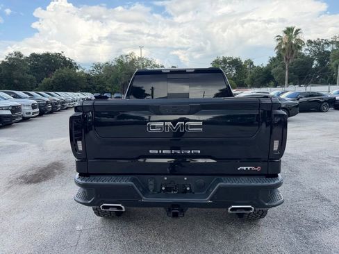 Used 2022 GMC Sierra 1500 AT4 w/ AT4 Premium Package AWD/4WD image 5