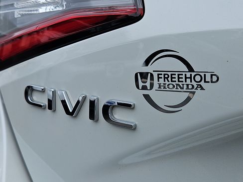 Used 2023 Honda Civic EX-L image 32