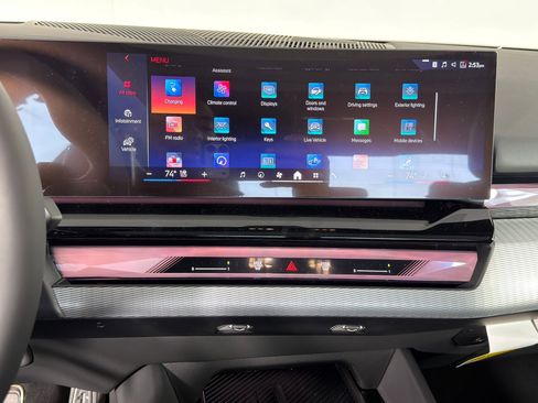 New 2026 BMW 550e xDrive image 23