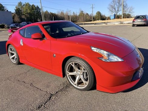Used 2012 Nissan 370Z NISMO image 3