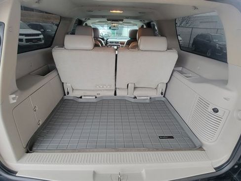 Used 2011 Chevrolet Suburban LT image 46