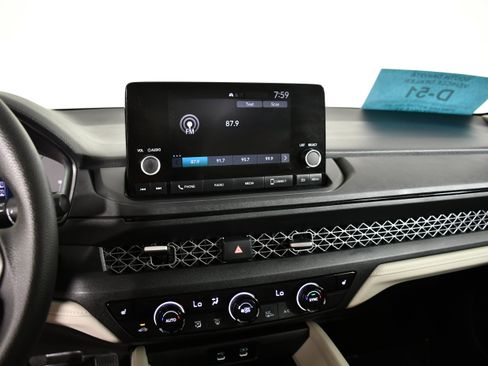 Certified 2025 Honda Accord SE image 25