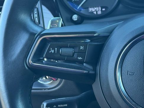 Used 2022 Porsche Macan w/ Premium Package Plus image 21