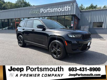 Used 2023 Jeep Grand Cherokee Altitude