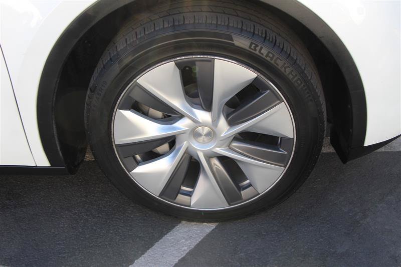 Used 2023 Tesla Model Y Long Range AWD/4WD image 26