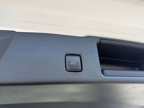 Used 2022 Ford Escape SE w/ Convenience Package image 6