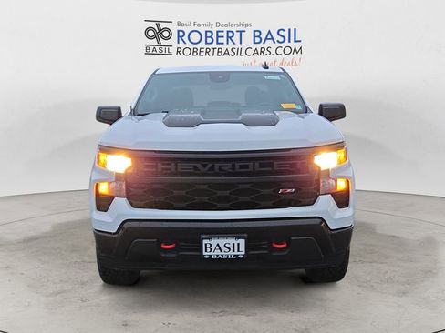 Used 2022 Chevrolet Silverado 1500 Custom Trail Boss w/ LPO, Dark Essentials Package image 8