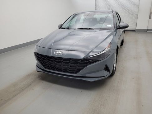 Used 2023 Hyundai Elantra SE w/ Cargo Package image 15
