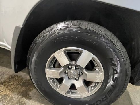 Used 2011 Nissan Xterra PRO-4X w/ Protection Pkg image 35