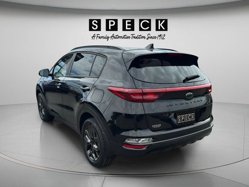 Used 2022 Kia Sportage LX AWD/4WD image 3