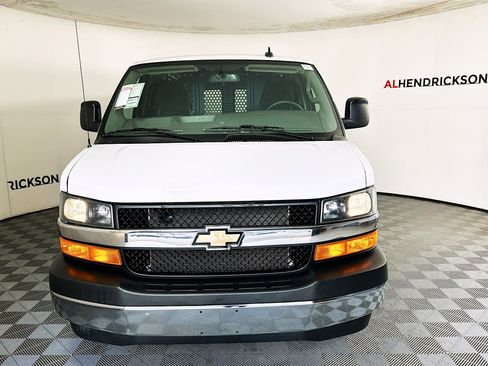 Used 2024 Chevrolet Express 2500 w/ Driver Convenience Package image 8
