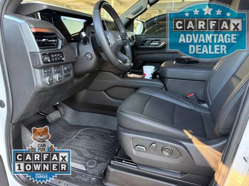 Used 2025 GMC Yukon XL Denali w/ Denali Reserve Package AWD/4WD image 9