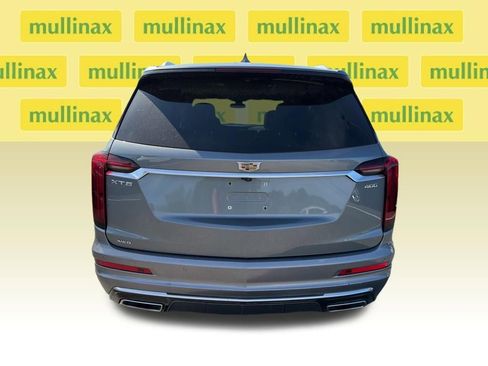 Used 2022 Cadillac XT6 Premium Luxury image 9