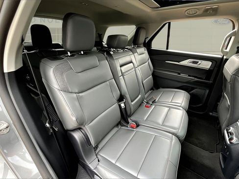 New 2025 Ford Explorer Active w/ Active Comfort Package image 11