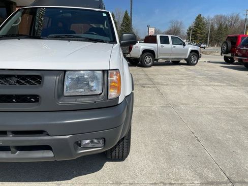 Used 2001 Nissan Xterra SE image 4