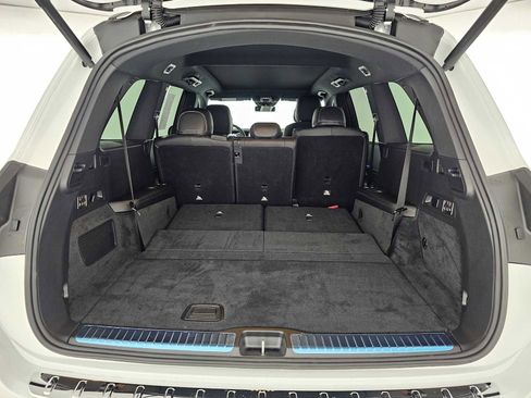 Used 2026 Mercedes-Benz GLS 580 4MATIC image 16