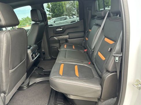 Used 2021 GMC Sierra 1500 AT4 w/ AT4 Premium Package AWD/4WD image 32
