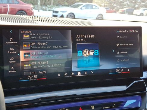 Used 2024 BMW i5 eDrive40i w/ Premium Package image 18