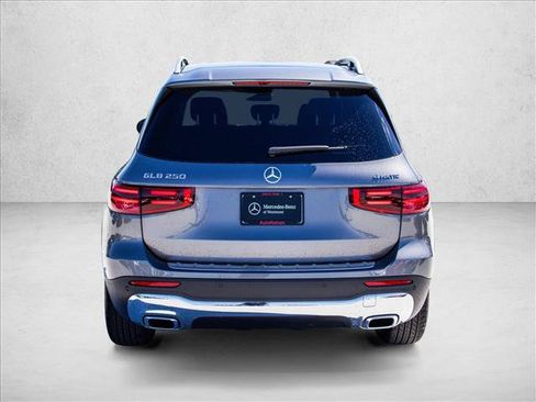 New 2026 Mercedes-Benz GLB 250 4MATIC image 6