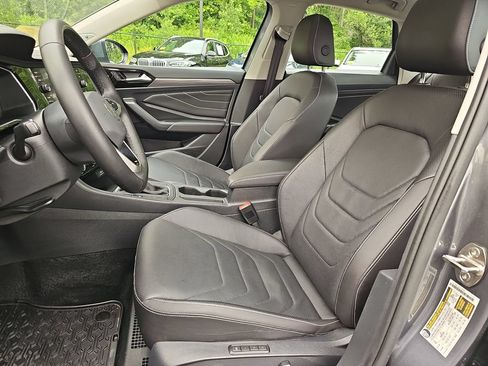 Used 2024 Volkswagen Jetta SEL FWD image 10