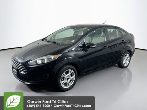 Used 2016 Ford Fiesta SE w/ Cold Weather Package FWD image 5