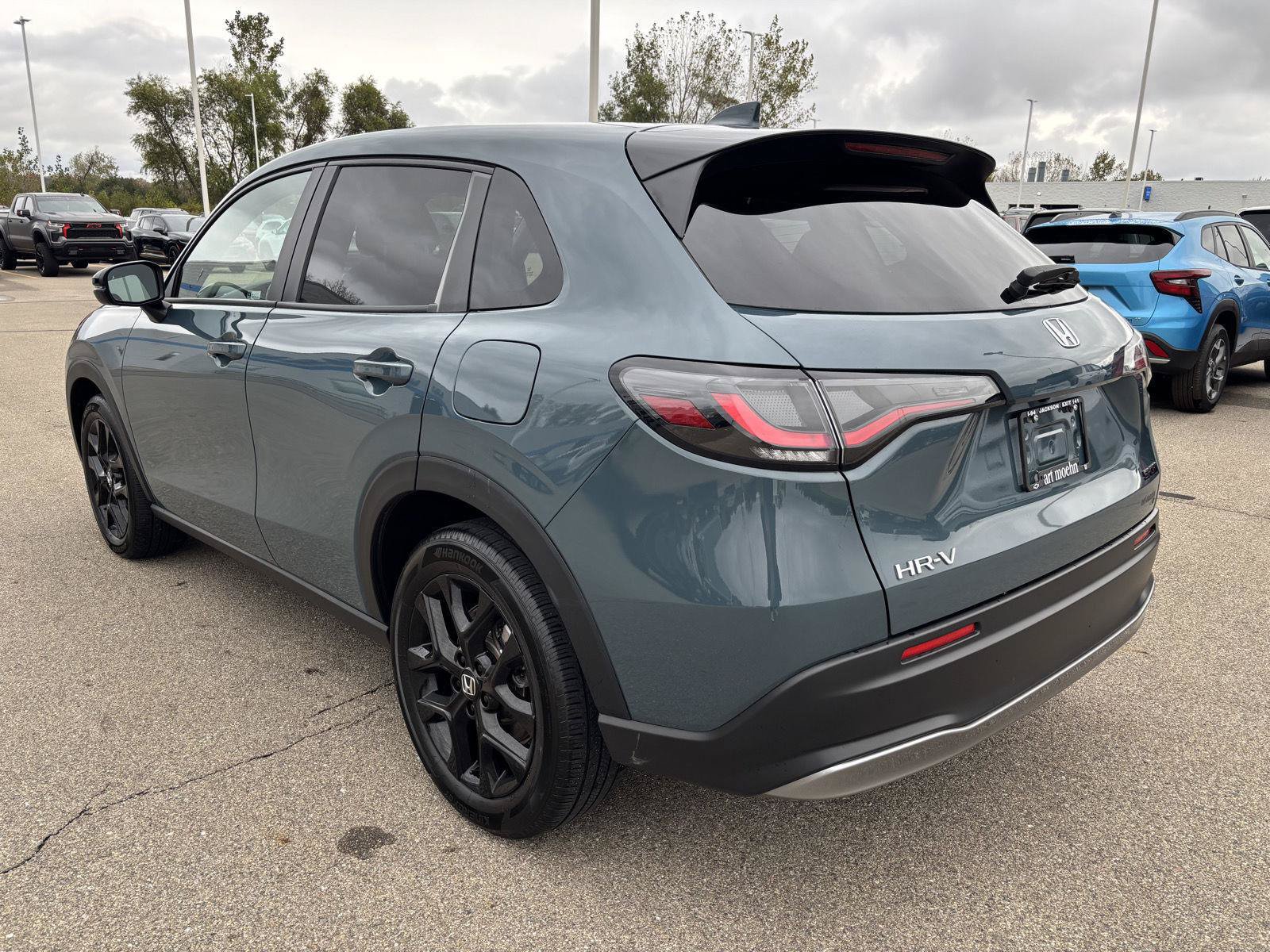 Used 2024 Honda HR-V Sport image 3