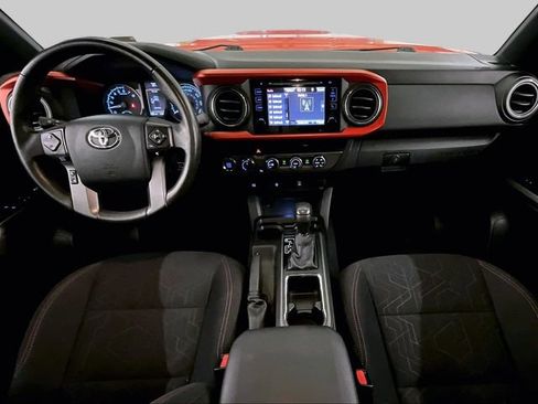 Used 2017 Toyota Tacoma TRD Sport w/ Tow Package (A/T) AWD/4WD image 14