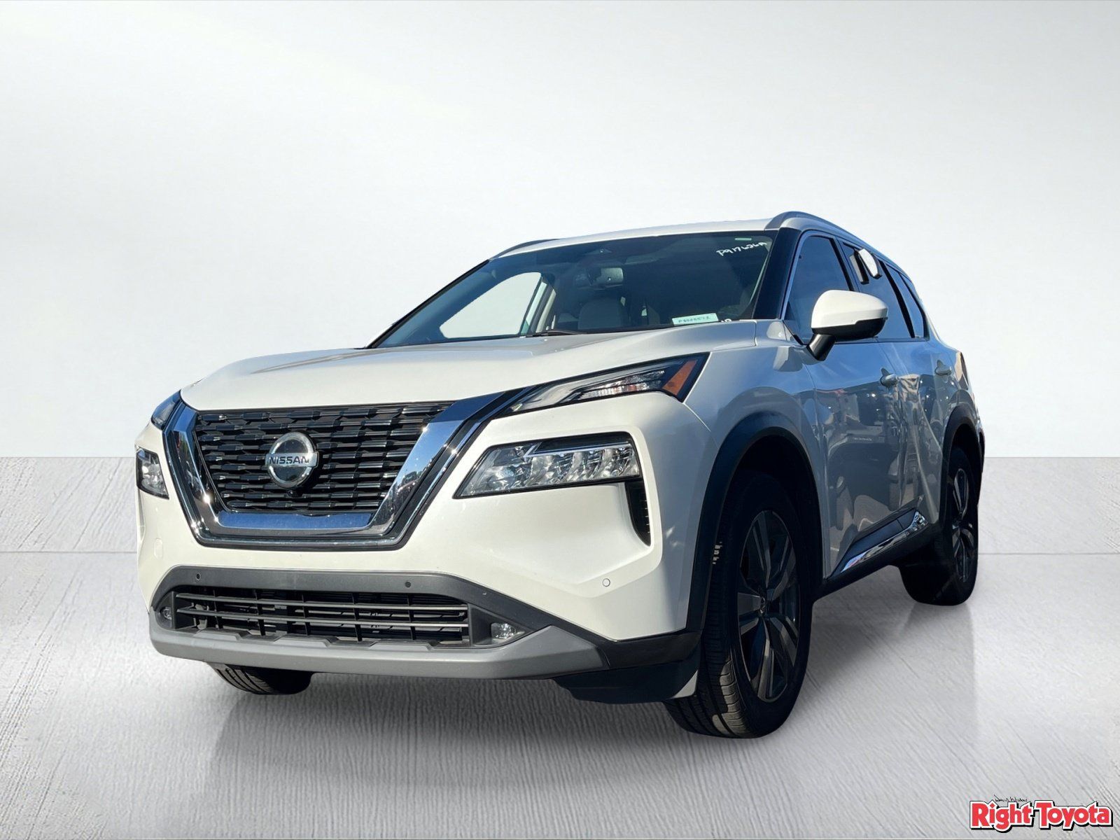 Used 2021 Nissan Rogue SL w/ Premium Package FWD image 2